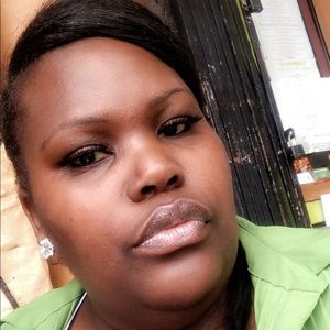 Meet your Posher, Katrina